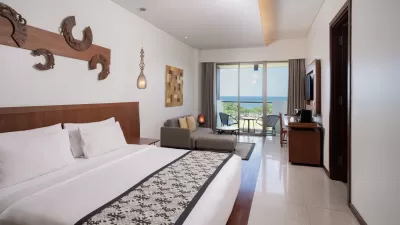 Deluxe Ocean View - King Bed