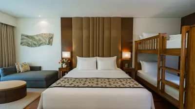 Deluxe Pool Acces - Family Room