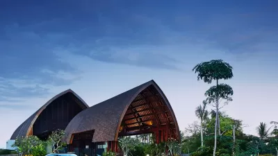 Merusaka Nusa Dua Lobby and Driveaway